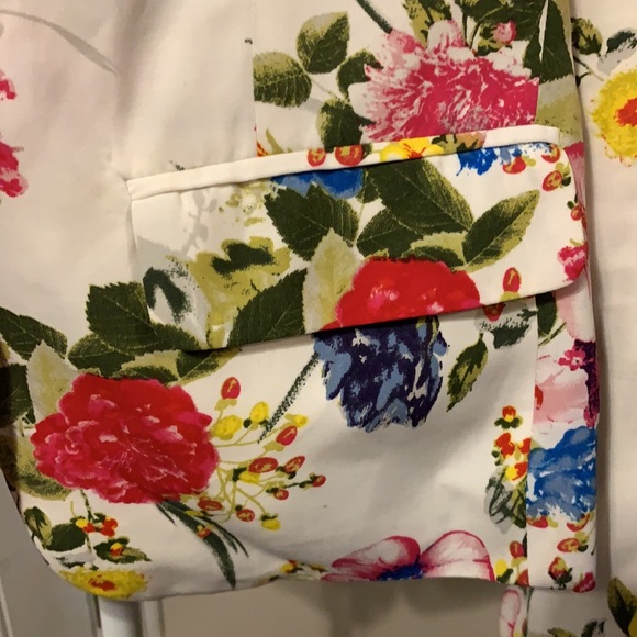 Multi colored flowered blazer - Picture 10 of 14